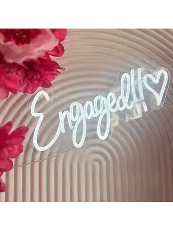 Engaged XS neon rental - Balloonz