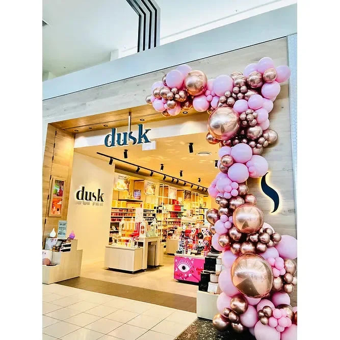Store opening balloon garland pink installed at your location - Balloonz