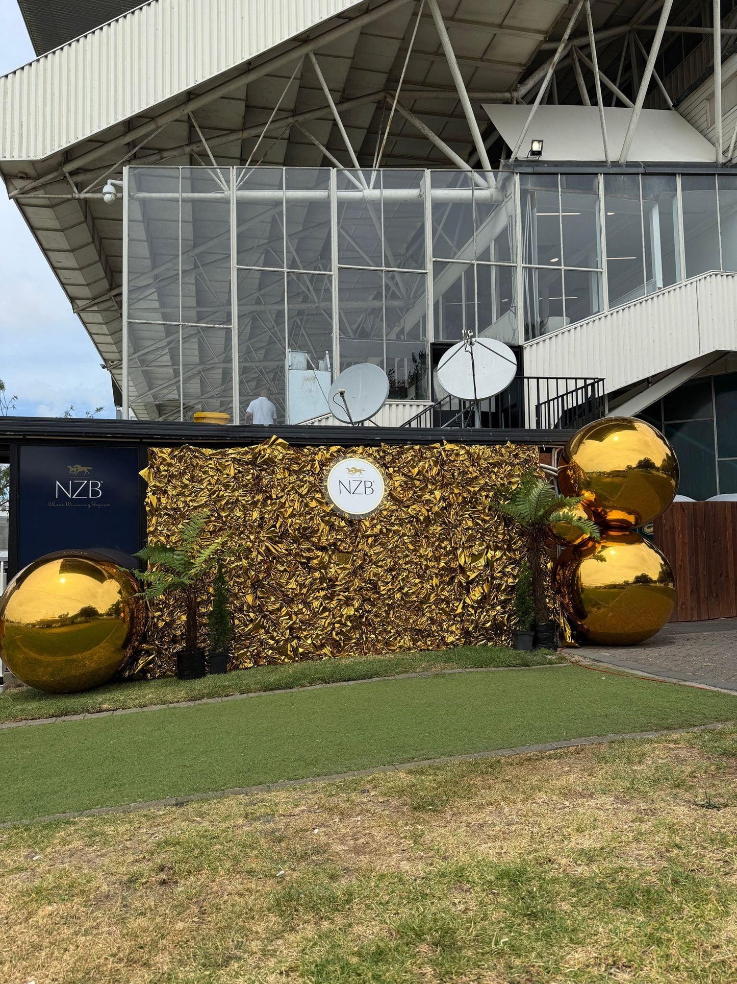 Scrunched backdrop wall - Balloonz