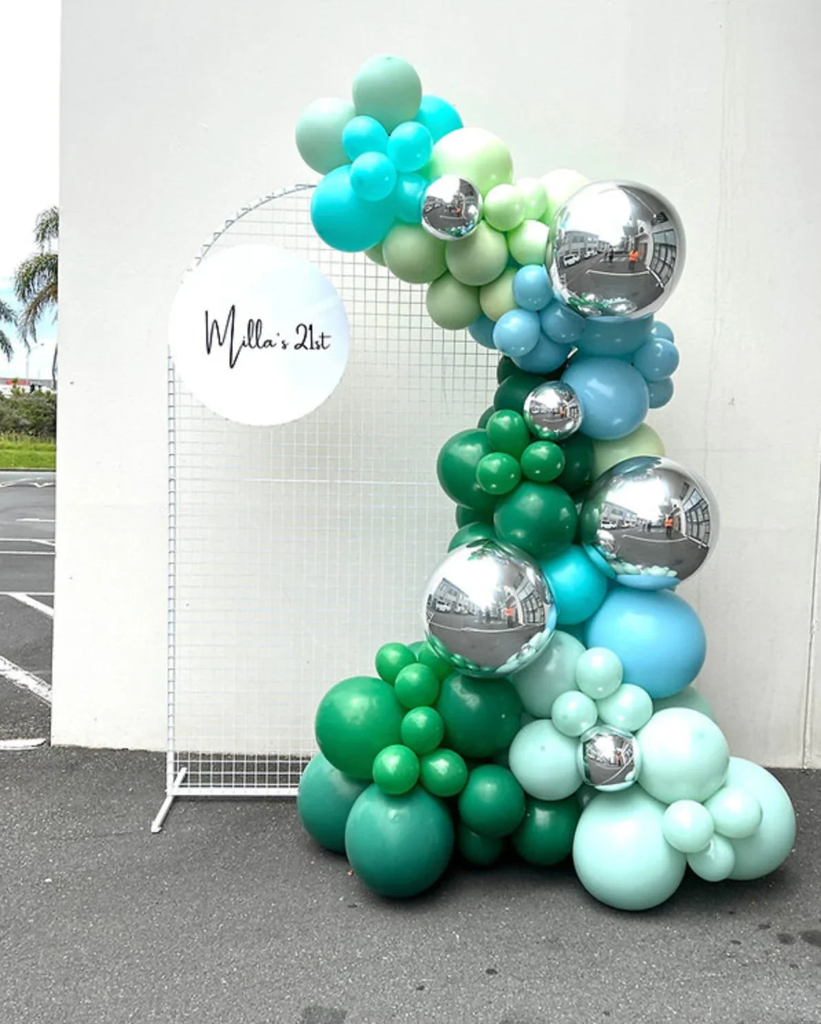 Arch mesh with balloons | 3-4m balloon garland |Custom birthday sign - Balloonz
