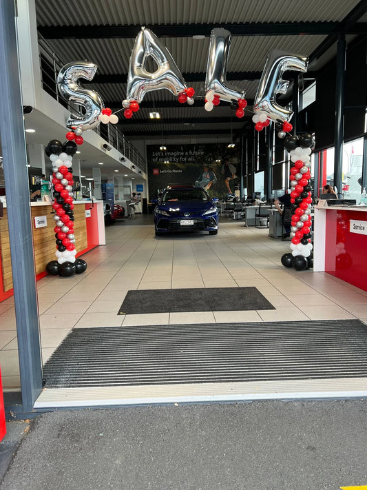 Sale Balloon Arch with Helium Letters - Balloonz