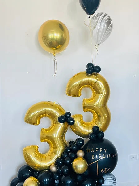 Self Standing Balloon Bouquet with Custom Text Balloon and Font