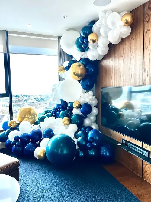 Custom balloon garland at your venue install 5m - Balloonz