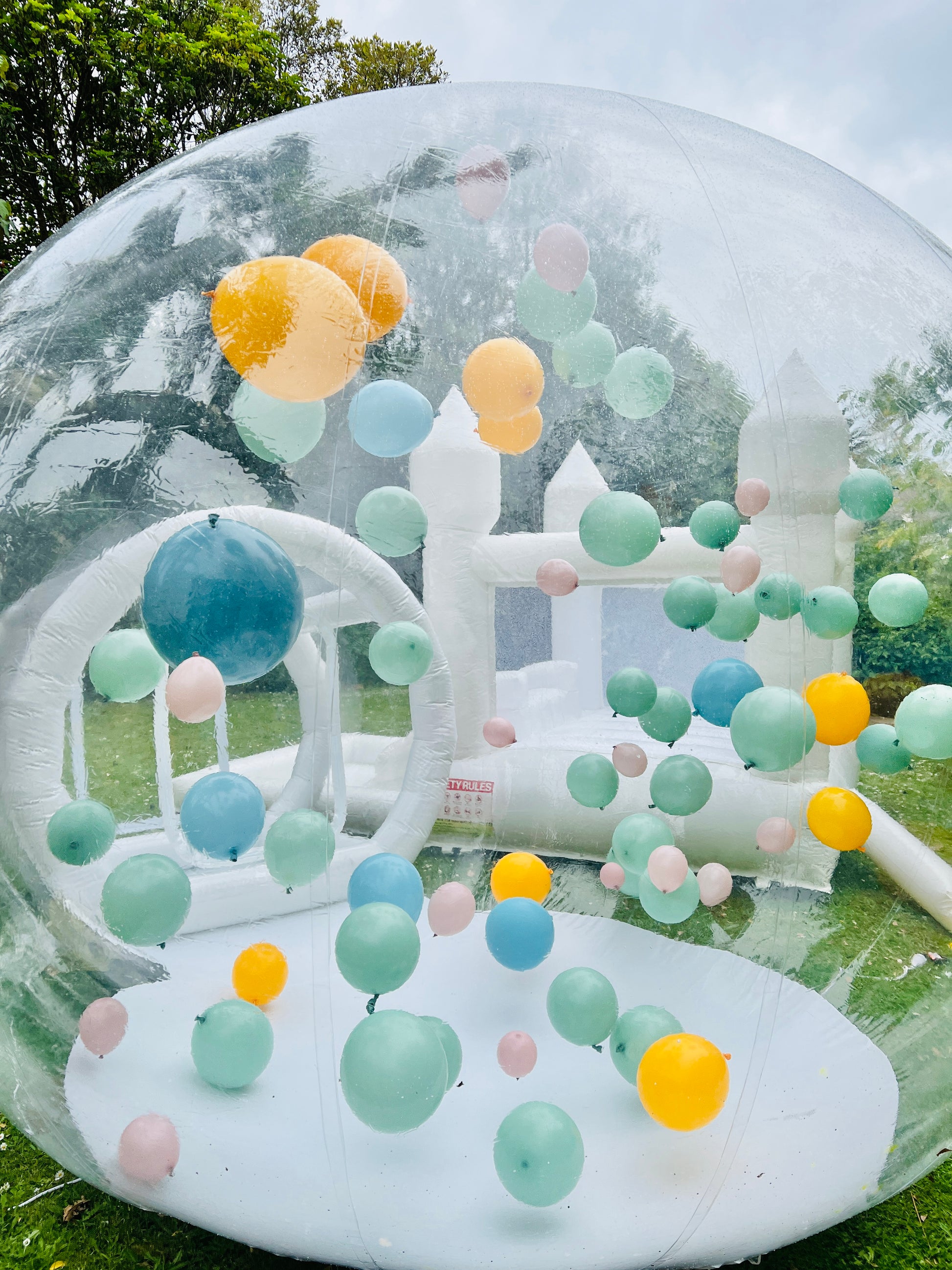 The Bubble House - Balloon House hire  Balloonz   