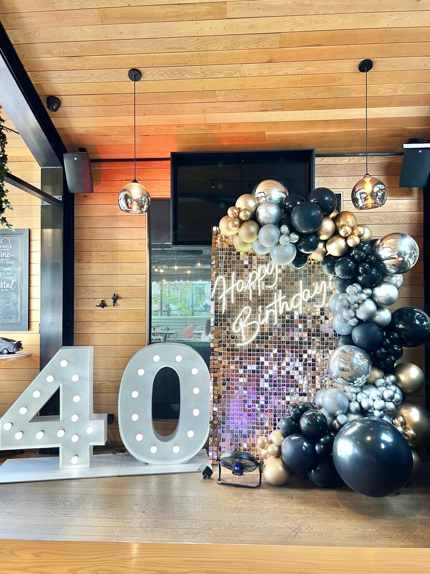 Rose gold Shimmer Wall and light up numbers - Balloonz