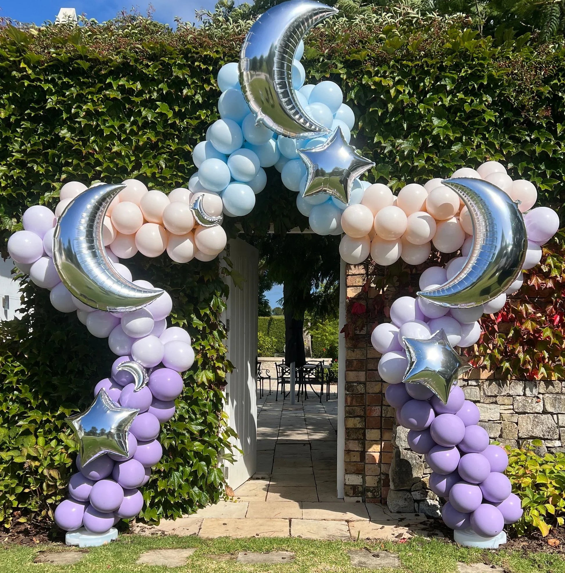 Balloon star arch - Balloonz
